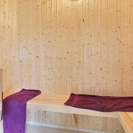 Hébergement de vacances Sleeps 18 Pool Wifi *